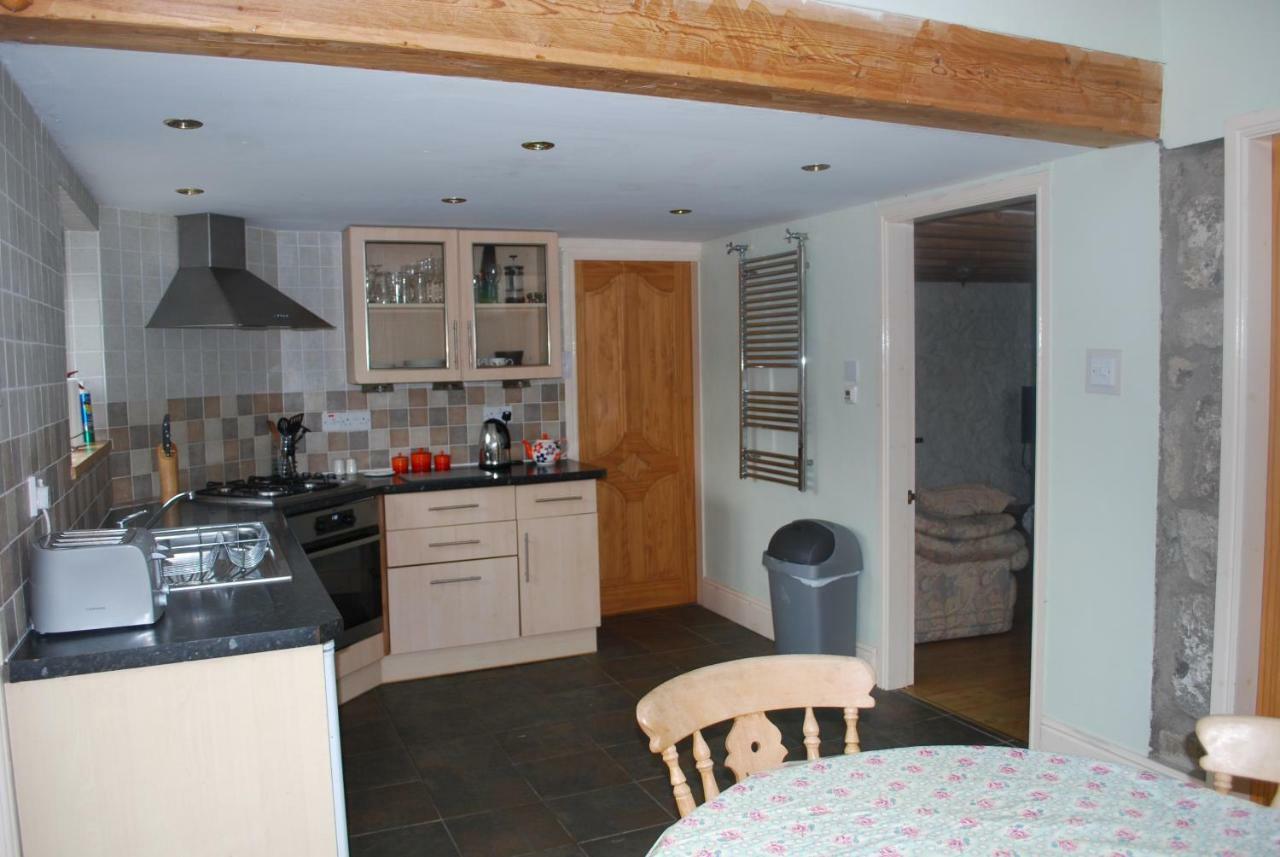 Ty Gylfinir Villa Llandegla Buitenkant foto