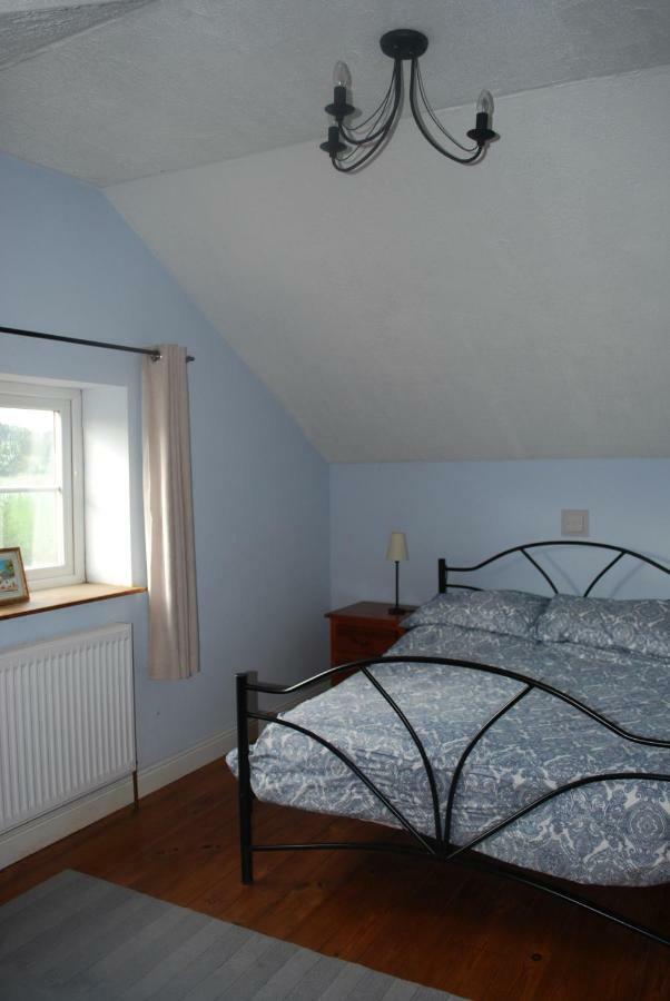 Ty Gylfinir Villa Llandegla Buitenkant foto